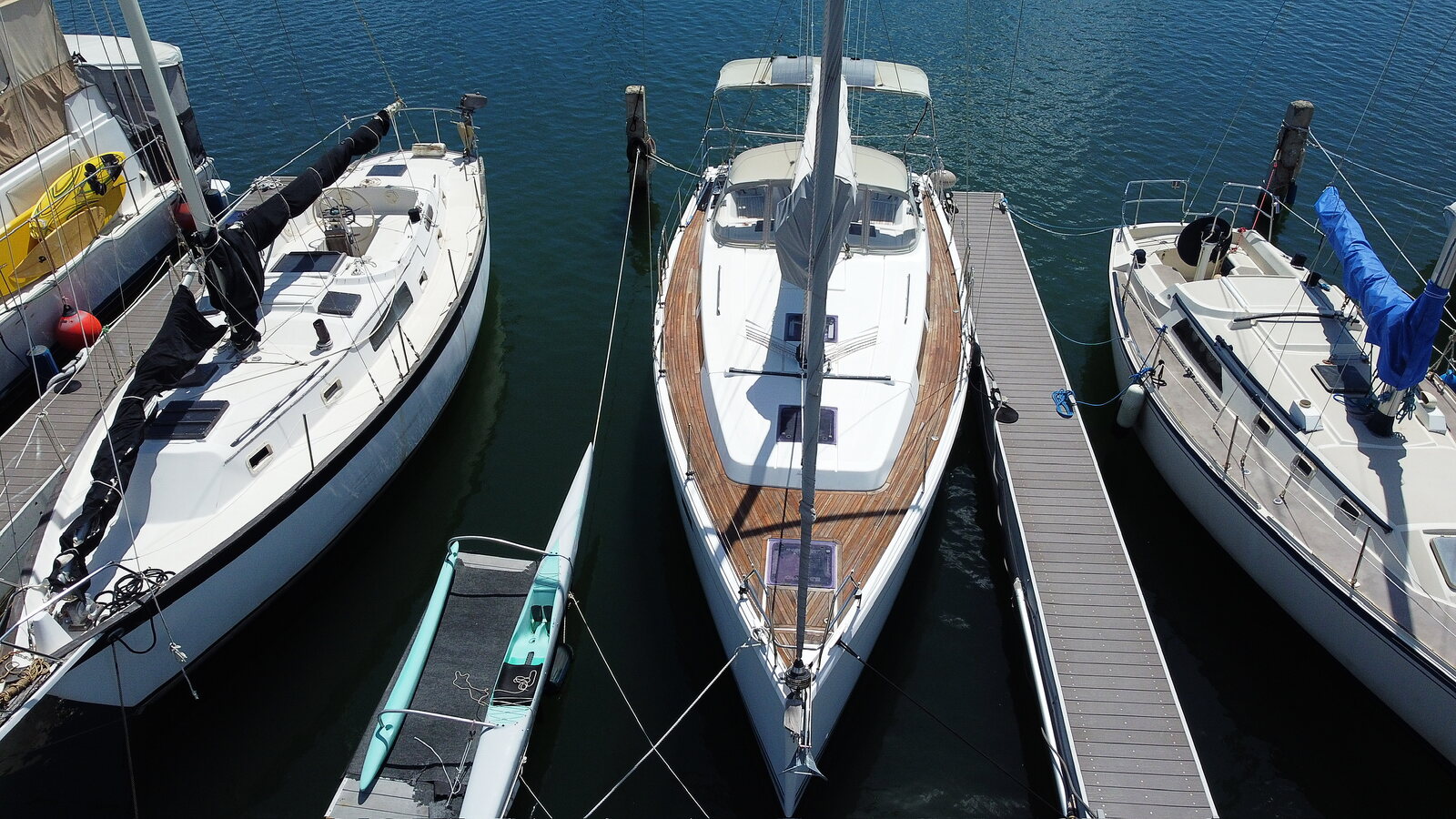 2014 Hanse 385 "Effortless" for sale, Honolulu Hawaii &mdash; Overhead quarter view (photo 2 of 29)