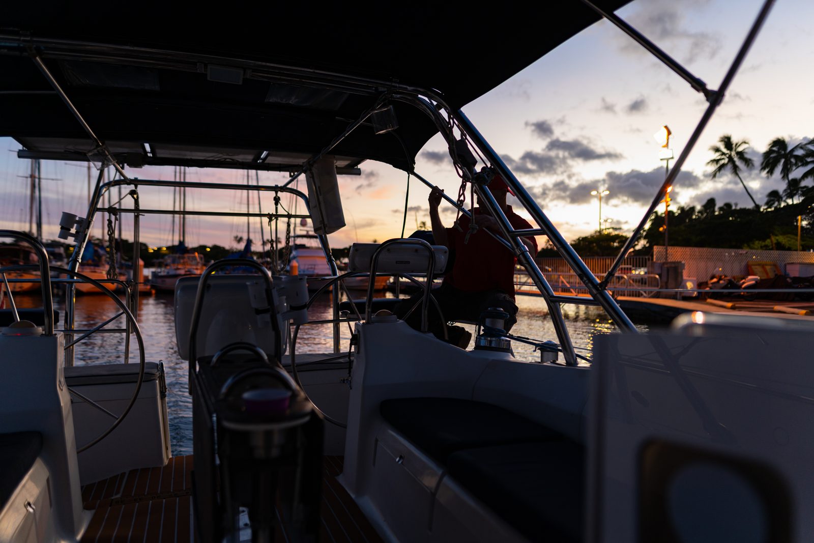 2008 Hunter 45 Deck Salon Praha bluewater sailing yacht for sale in Honolulu, Hawaii — photo 20