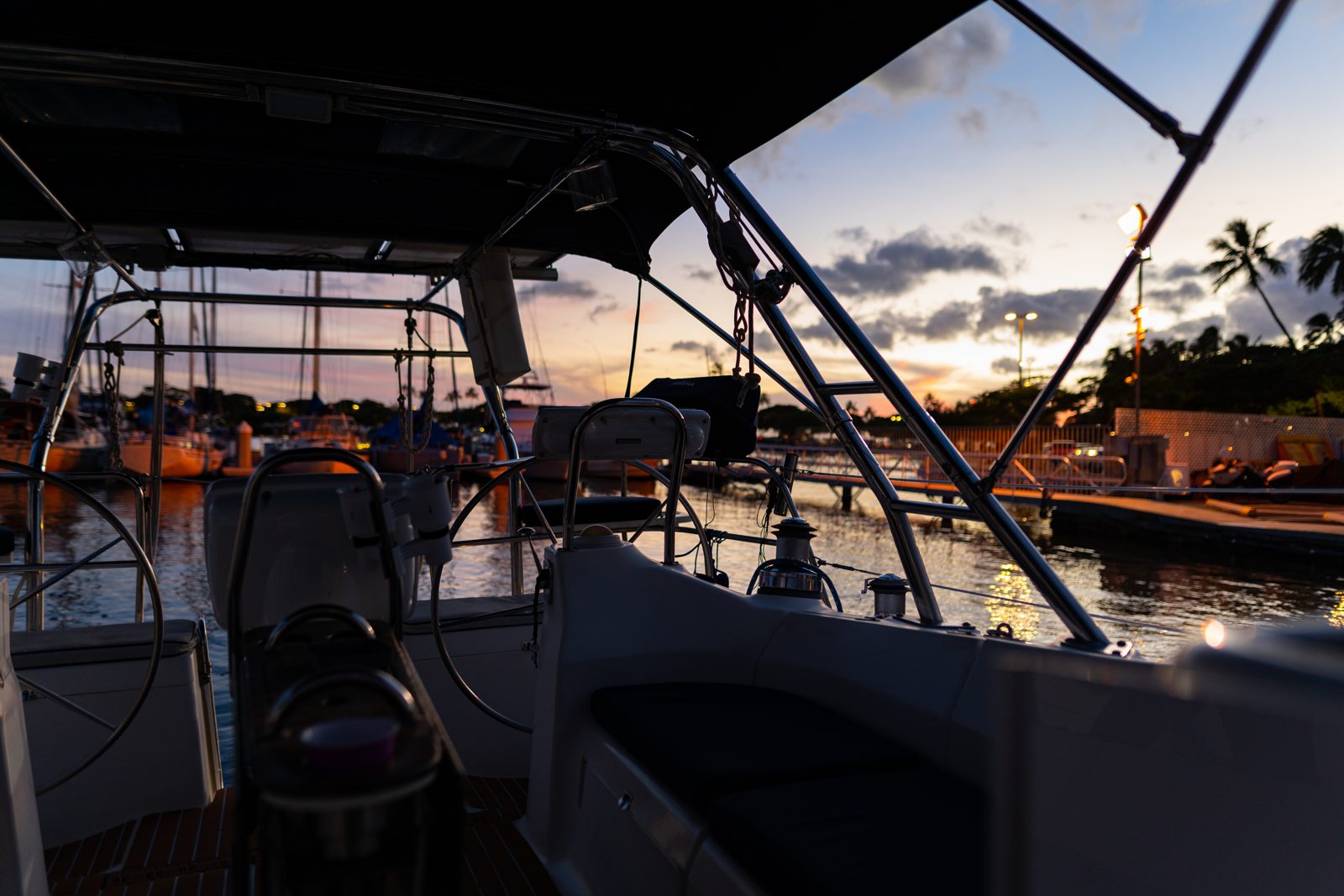 2008 Hunter 45 Deck Salon Praha bluewater sailing yacht for sale in Honolulu, Hawaii — photo 21
