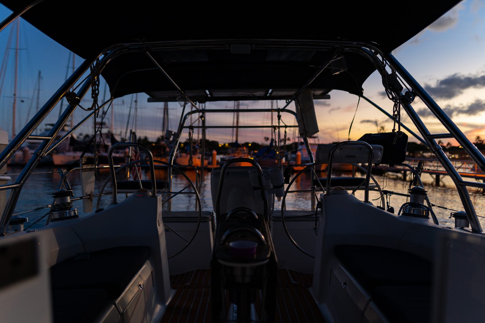 2008 Hunter 45 Deck Salon Praha bluewater sailing yacht for sale in Honolulu, Hawaii — photo 22